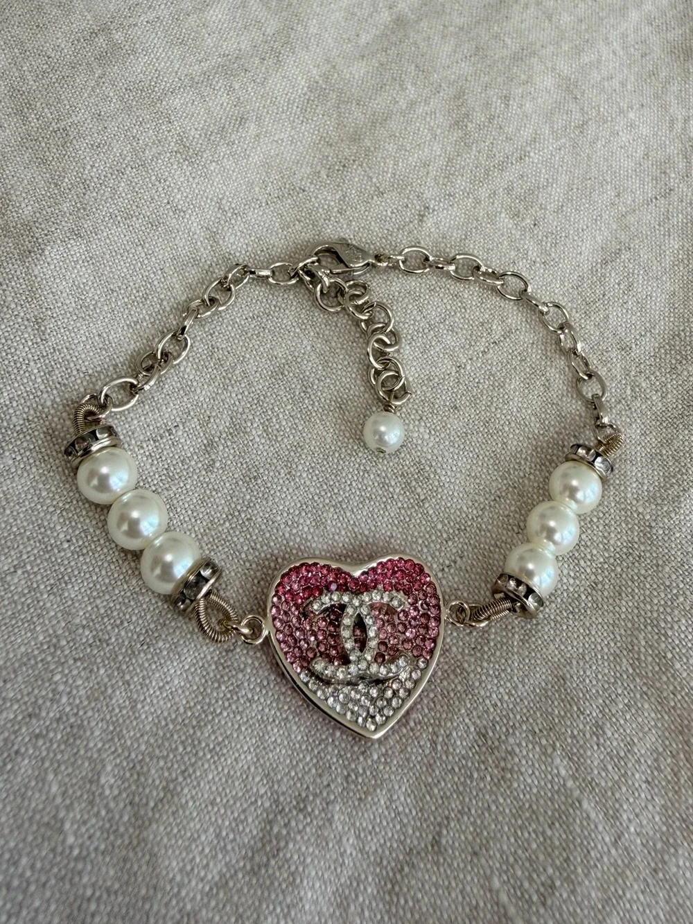 💗CHANEL Pink & White Crystal Heart Pearl Bracelet 🤍